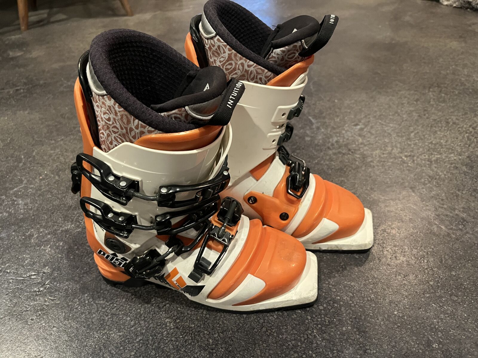 BD push Tele boots sz 39