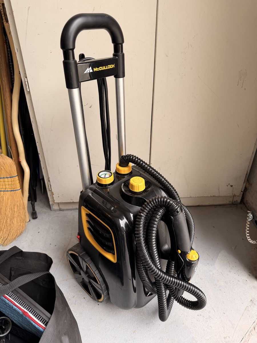 McCulloch Deluxe Steamer Cleaner