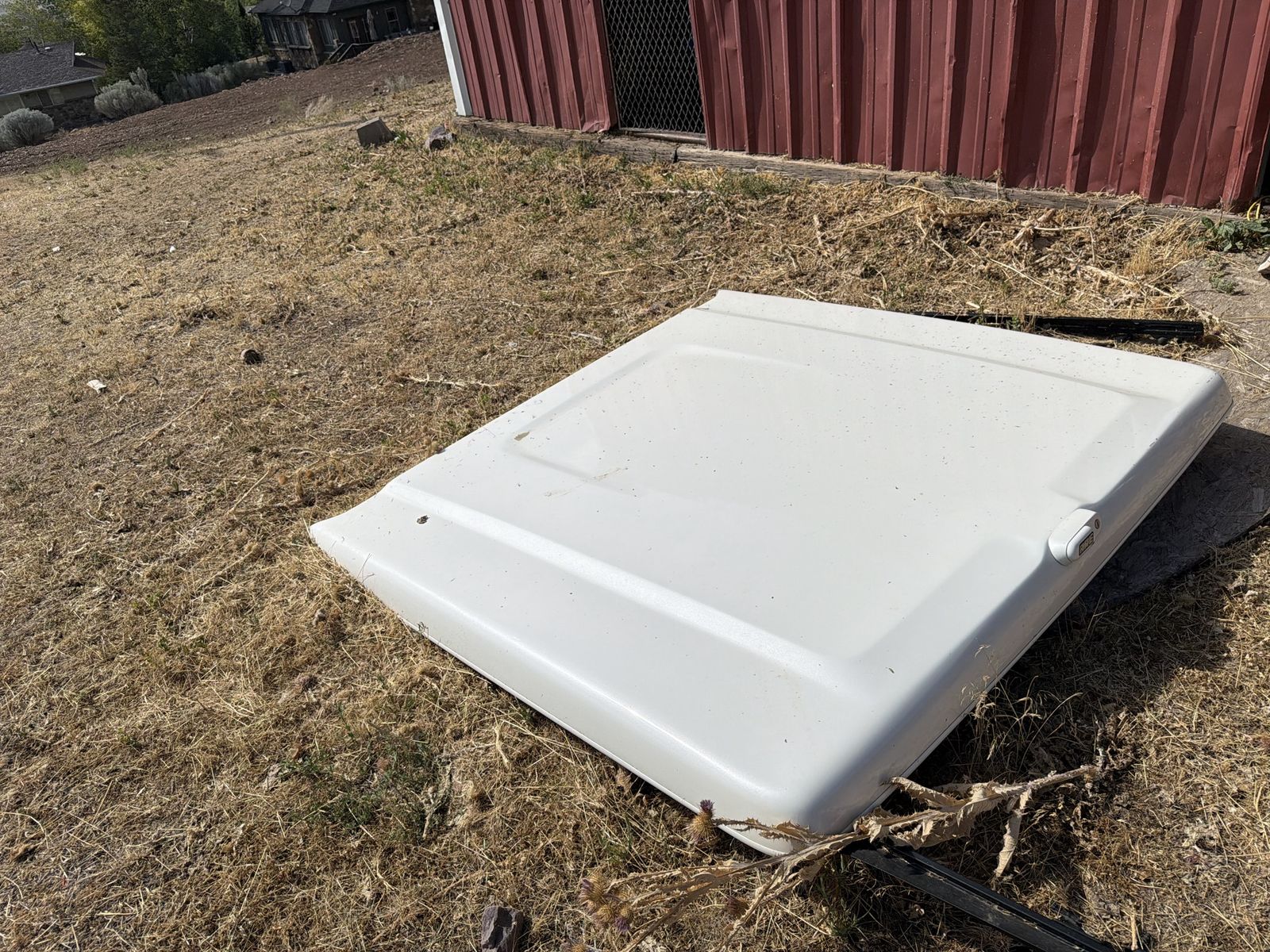 A.R.E. White Fiberglass Truck Bed Tonneau Cover