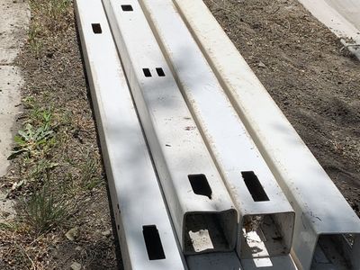 Free Vinyl Fence posts White x 7