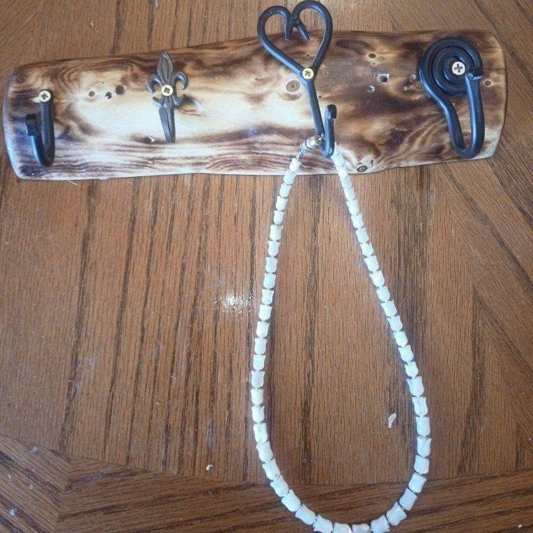 Rustic Wooden Wall-Mounted for your neck chains or keys