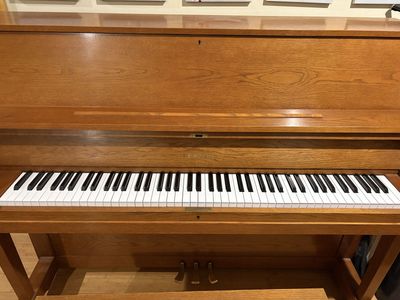 Yamaha uplight piano