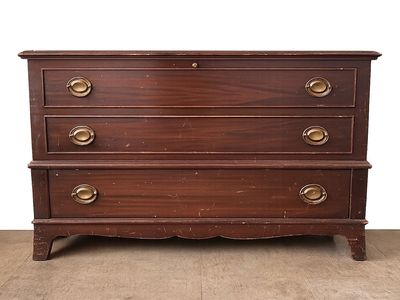 Vintage Lane Cedar Chest with Drawer