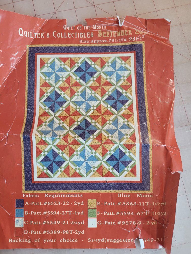 Quilter's Collectibles September 2007 Blue Moon Quilt Pattern & Fabric Lot