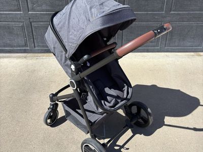 2-in-1 Stroller — Like New