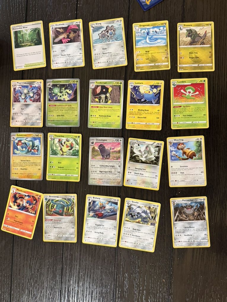 250 Pokemon Cards