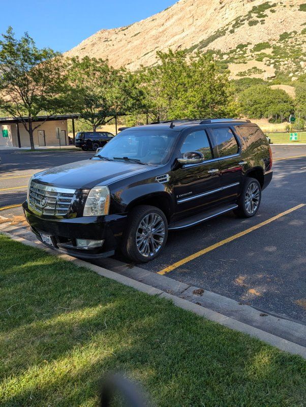 2008 Cadillac Escalade Standard