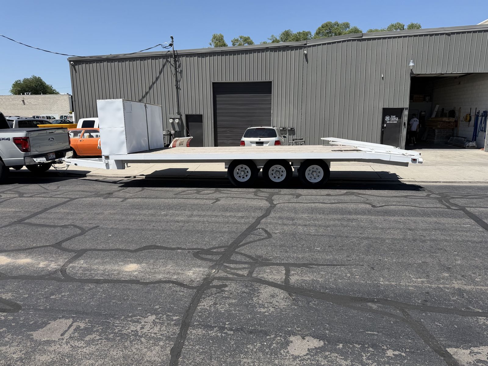 Custom flat bed 18’ trailer
