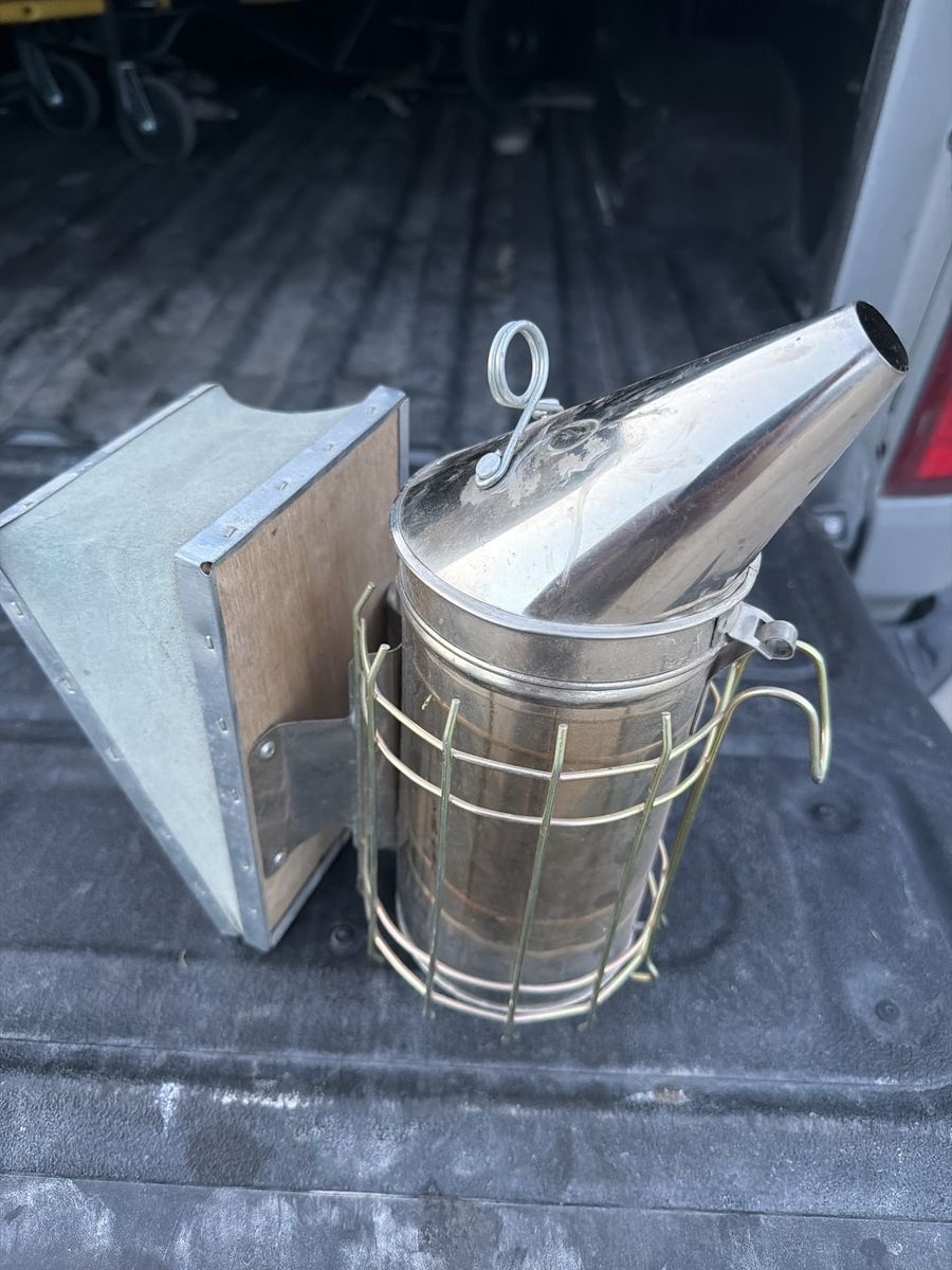 Stainless Steel Bee Smoker with Bellows