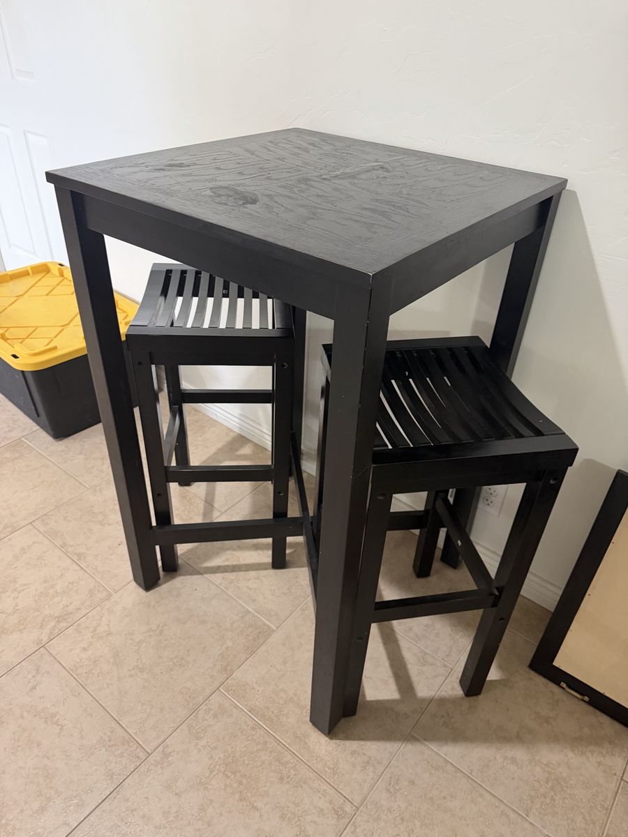 2 Stool Kitchen Table