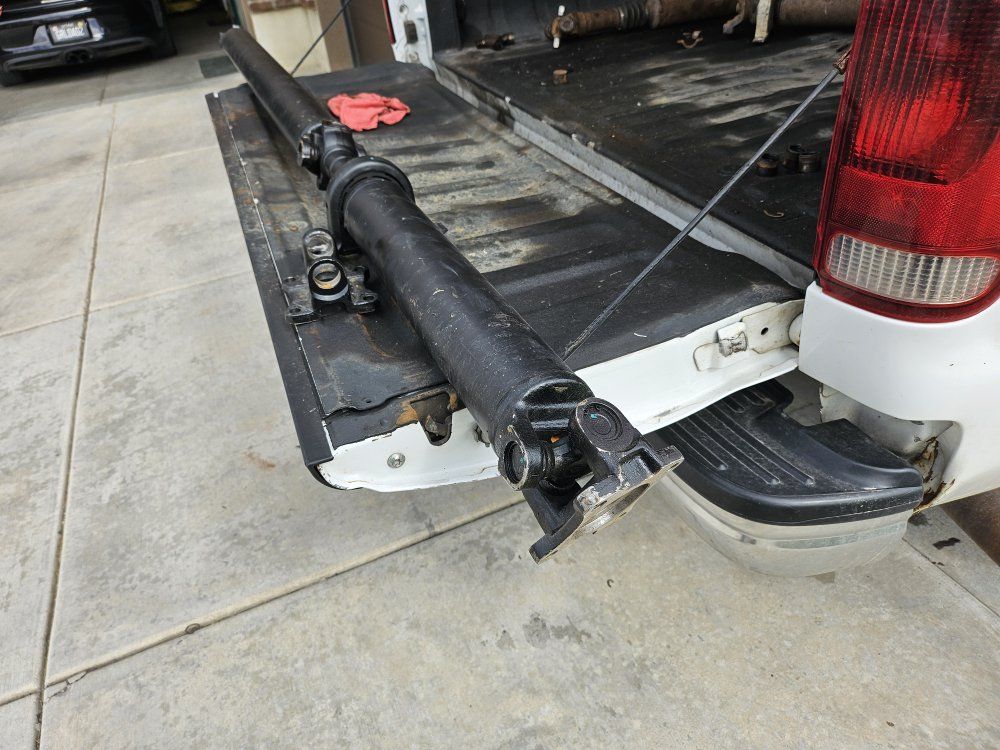 2002 Ford Super Duty Drive shaft