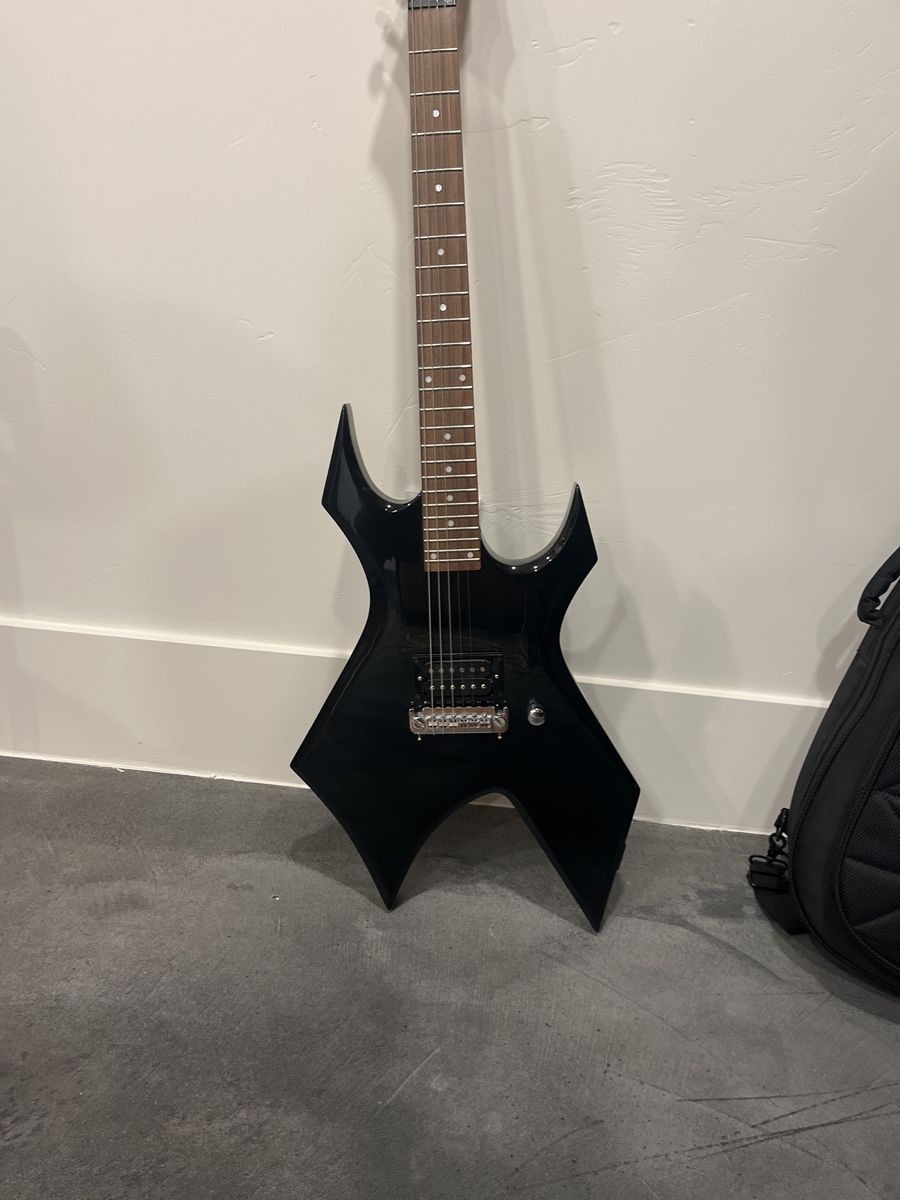 BC Rich Bronze Series Warlock Guitar