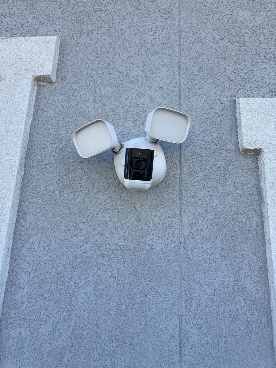 Main image 6
