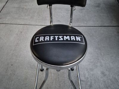 Craftsman Swivel Hydraulic Bar Work Stool. Excellent Conditions!