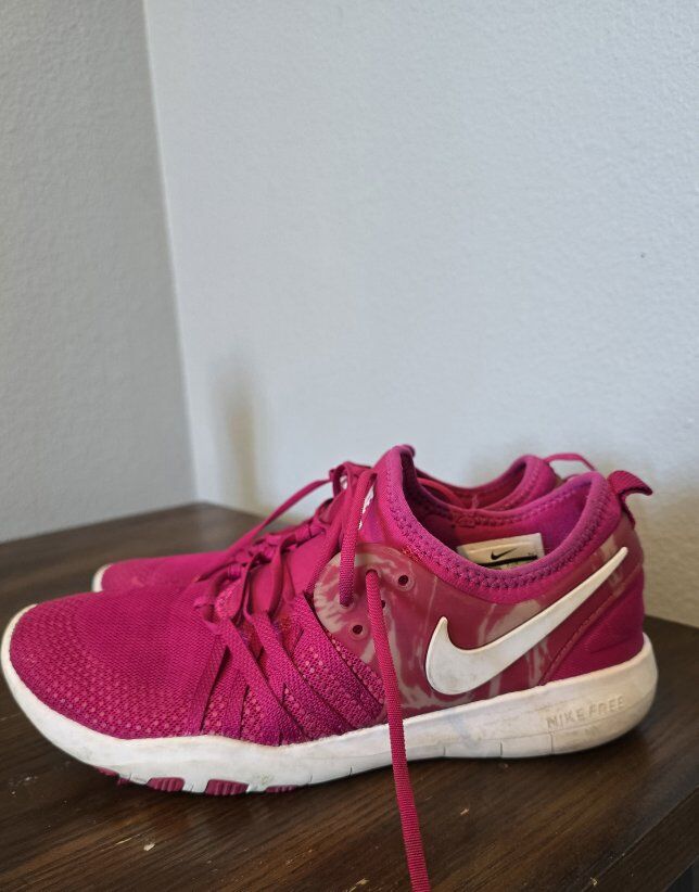 Nike Women's Wmns Free TR 7