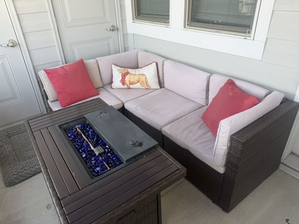 Wicker Patio Set With Fireplace Table