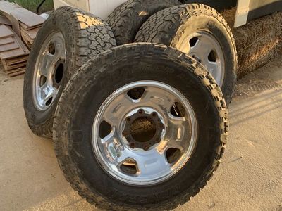 Ford Stock Wheels. 265/70/R17