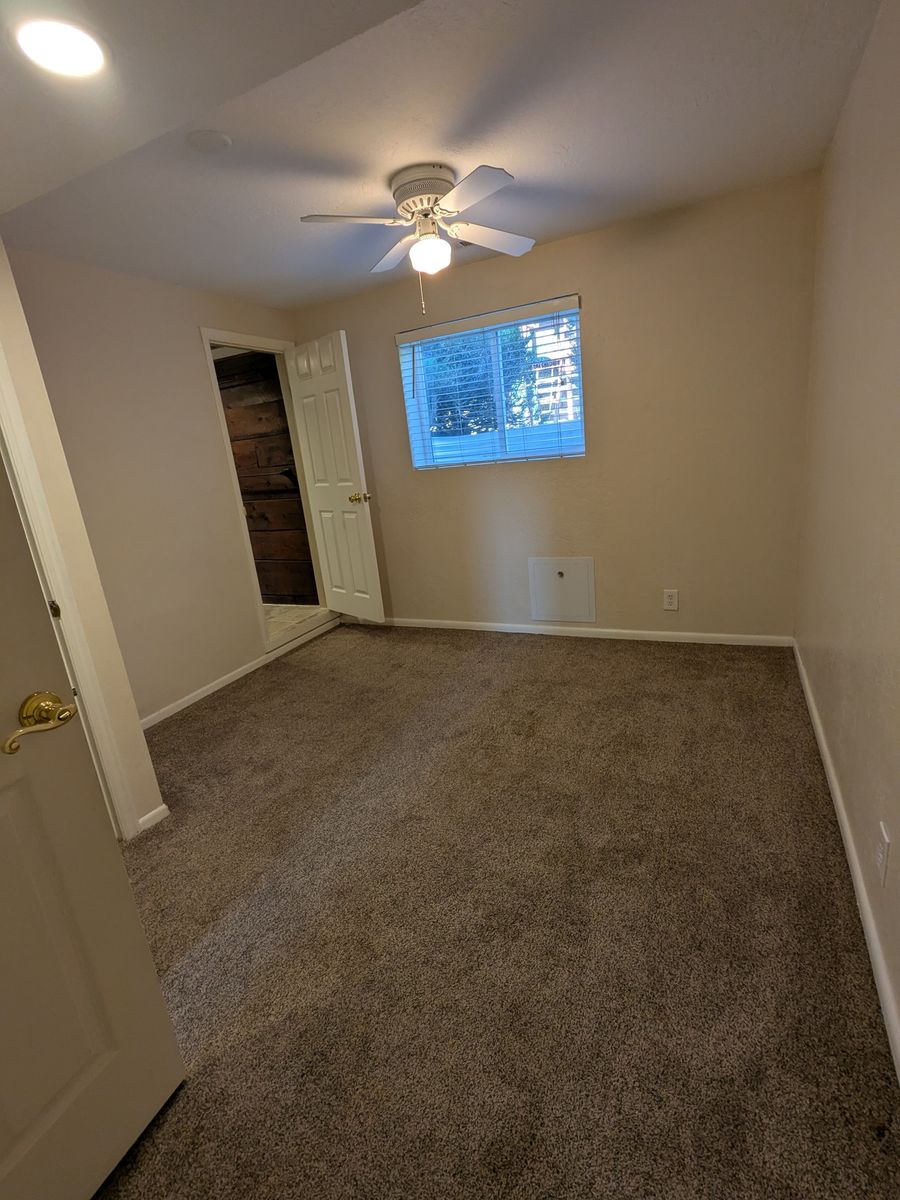 Main image 18