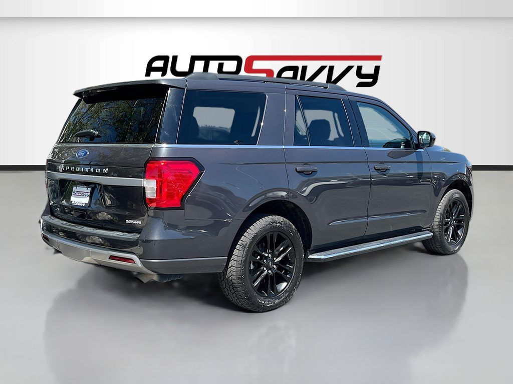 Main image 7