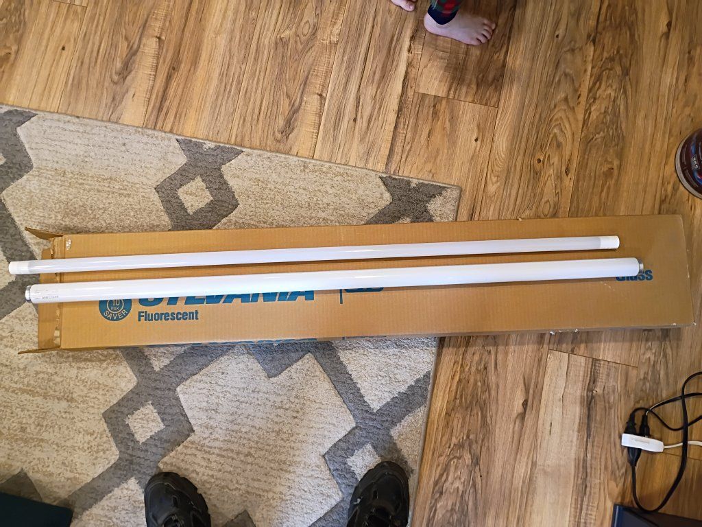 Sylvania Fluorescent Light Tubes 
