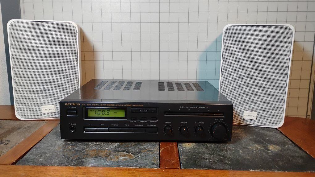 Retro Optimus STA-300 Digital Synthesized AM/FM Stereo Receiver (Model 31-1991) with Speakers
