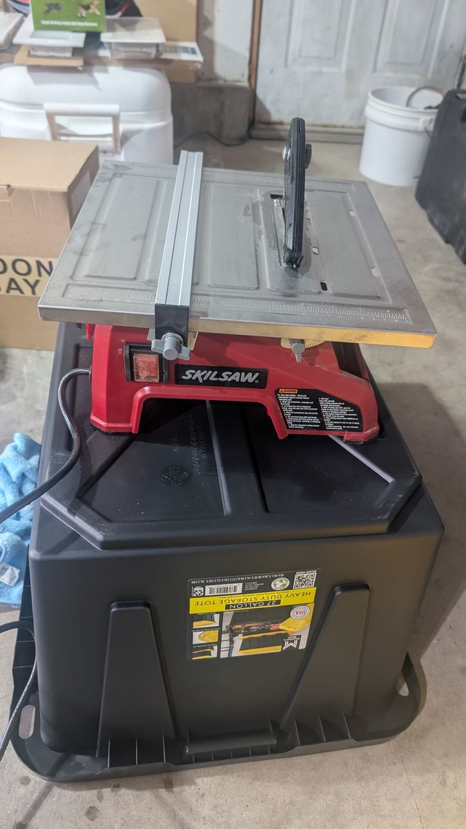 SKIL 4.2 -Amp 7-in -Blade Wet Tabletop Tile Saw