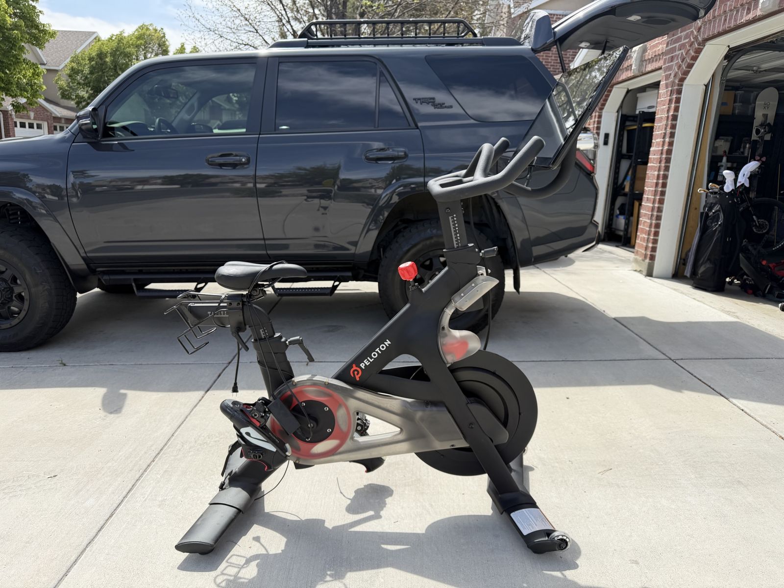 Like New Pelaton $500 delivered