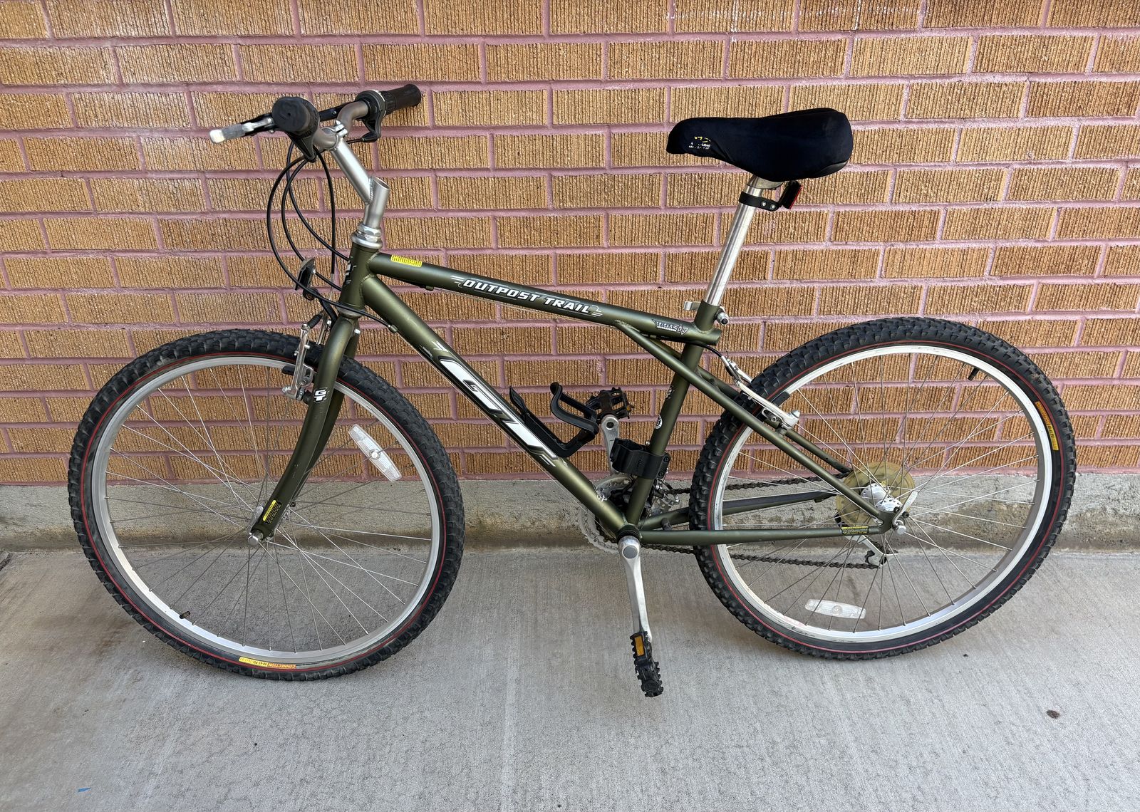 GT Outpost Trail mountain bike
