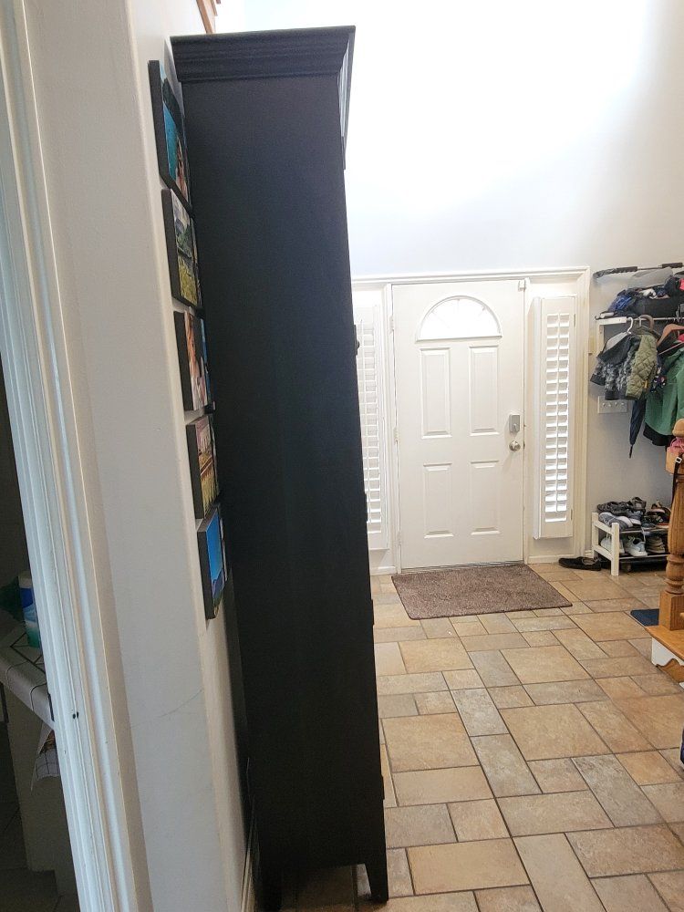 Dark Wood Glass Door Display Cabinet/Hutch - Versatile Storage & Decor