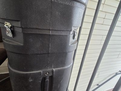 Heavy Duty Hard Plastic Trade Show Shipping Case with Wheels
