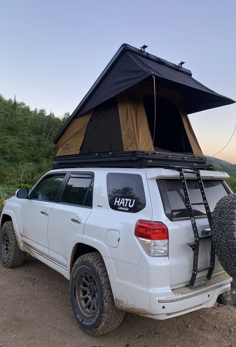 4x4 Colorado Nimbus Hardshell Rooftop Tent