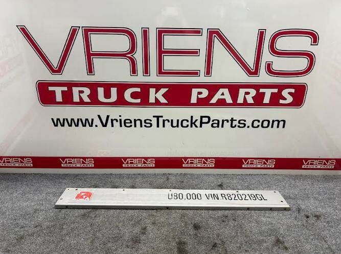 K219-682-111111 PANEL-FILLER