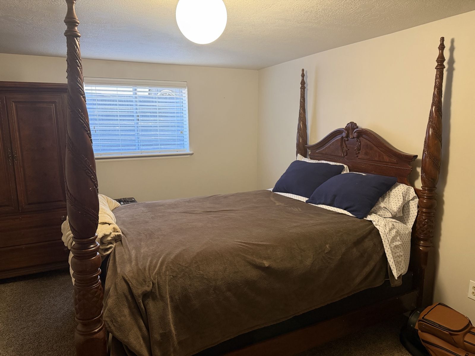 Queen size bed