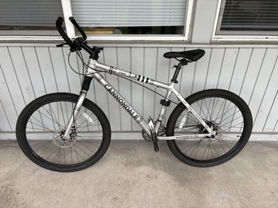 Cannondale F600 Mountain Bike