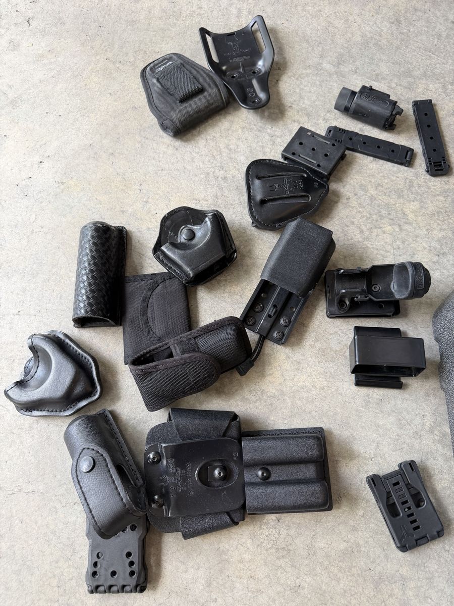 Safariland/Blackhawk Duty Belt Holsters & Pouches for Glock - Police/Tactical Gear Lot