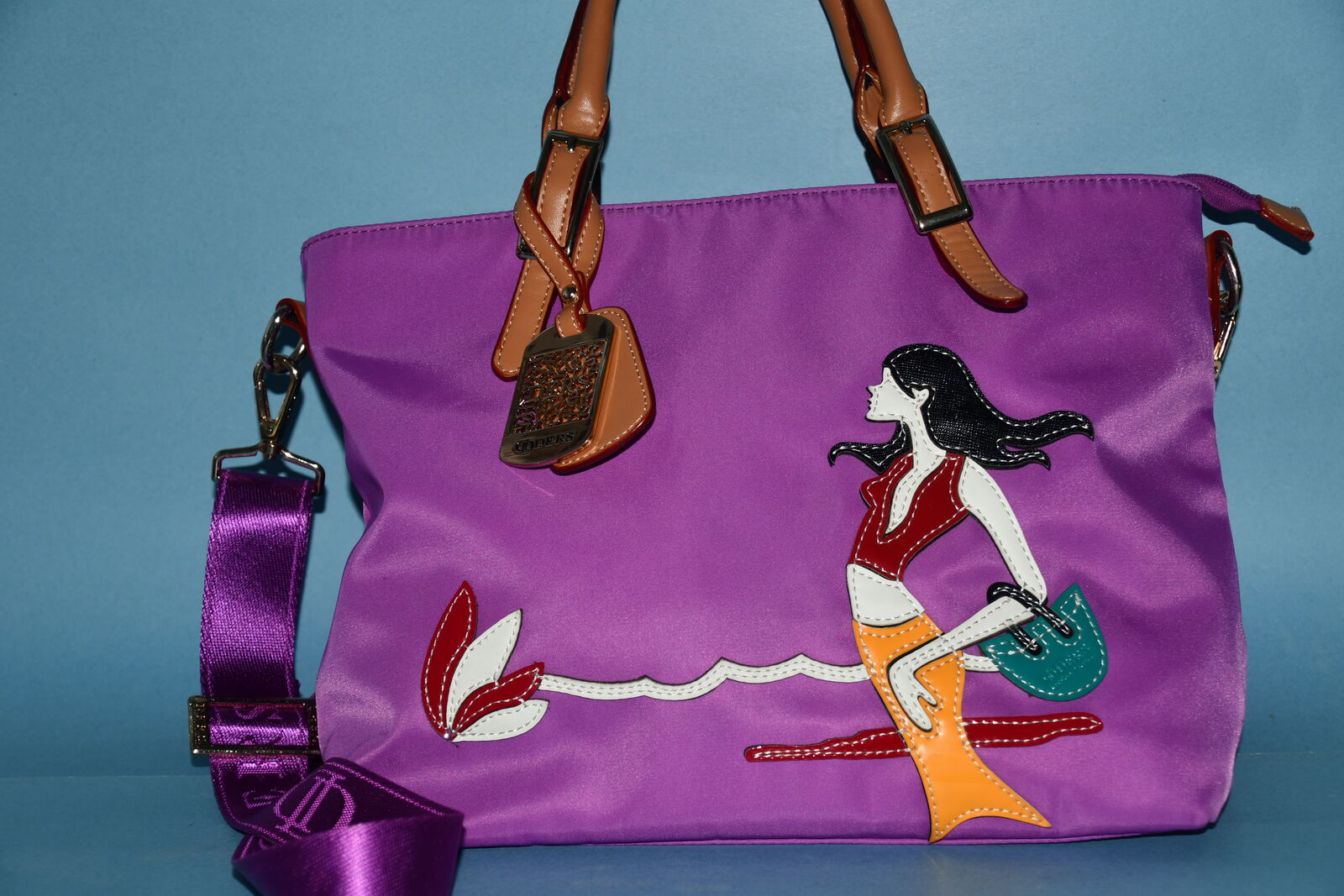 "DERS" PURPLE HANDBAG/TOTE ~ 14" x 10.5" x 5" ~ ZIPPERED ~ REMOVABLE STRAP ~ CUTE STITCHED DESIGN ~ CLEAN!