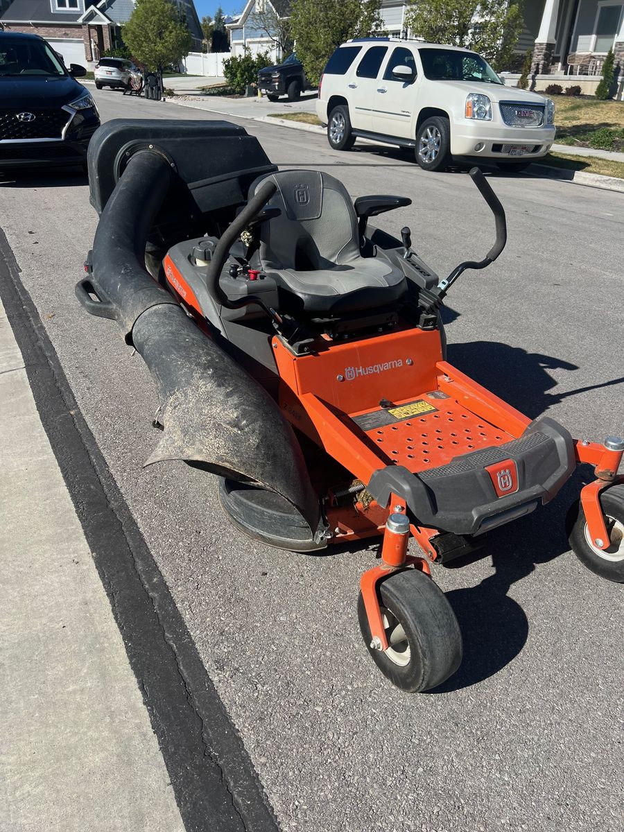 Husqvarna Z242F Mower w/ extras