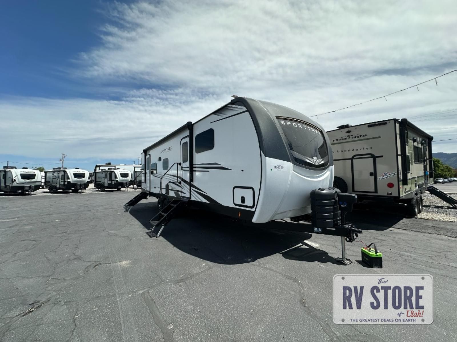 2026 Venture RV SportTrek Touring Edition STT302VRD Travel Trailer Front Bedroom|Two Entry/Exit Doors|U Shaped Dinette|Walk-Thru