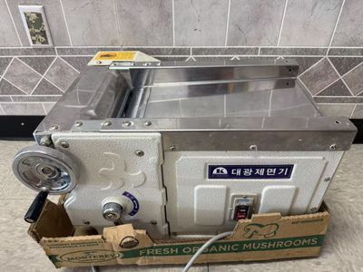 Commercial Noodle Maker Machine Stainless Steel Manual Crank & Electric Power