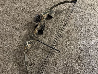 Browning Compound Bow - Camo Hunting Bow with Sight and Quiver