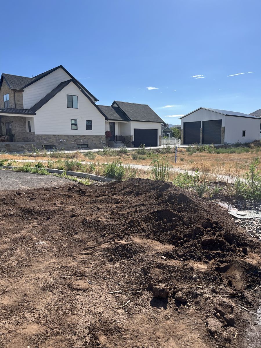 Free Top Soil - Approx. 10-15 Wheelbarrow Loads Available for Pickup