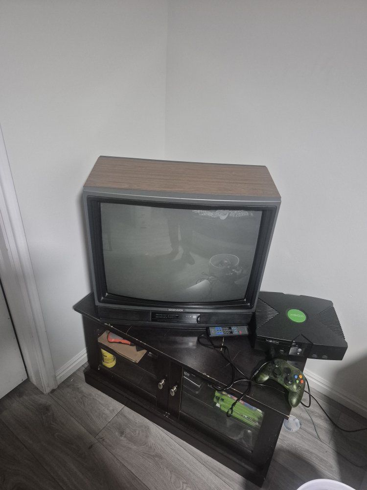 vintage 1990 magavox crt tv 27inch