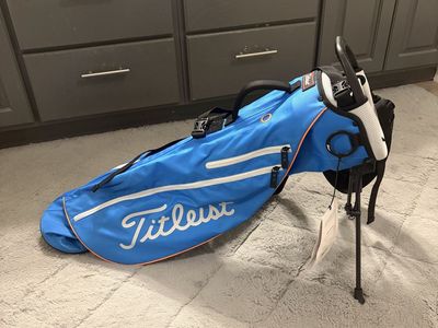 Titleist Par 3/Premium Carry Bag