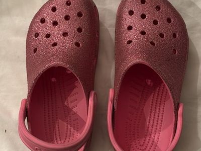 Crocs Pink Glitter Clogs girls sz 4