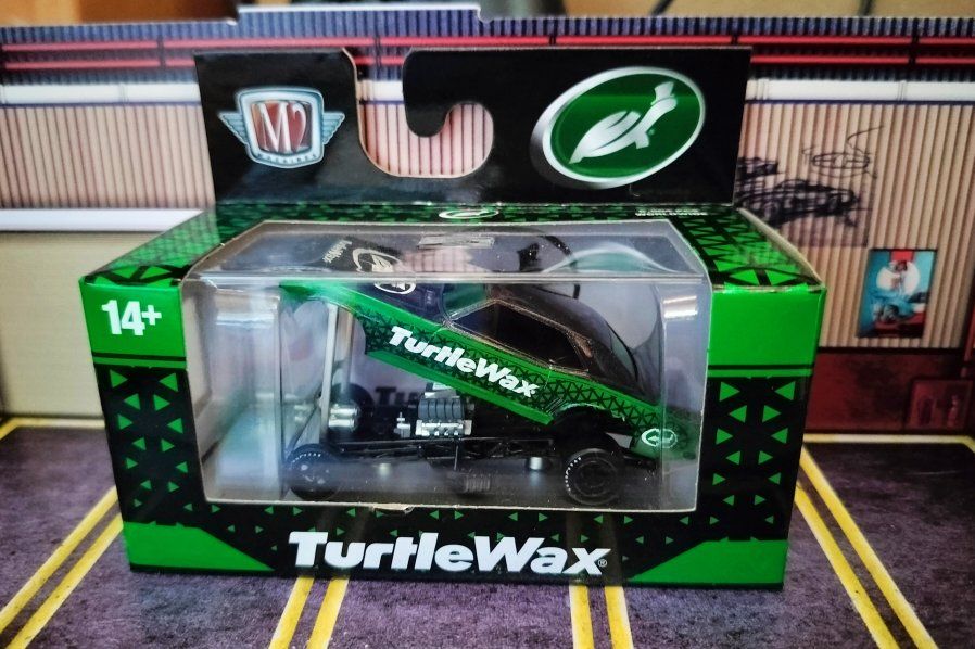 M2 Machines TurtleWax 1969 Chevrolet Camaro Z28 1/64 Diecast Funny Car