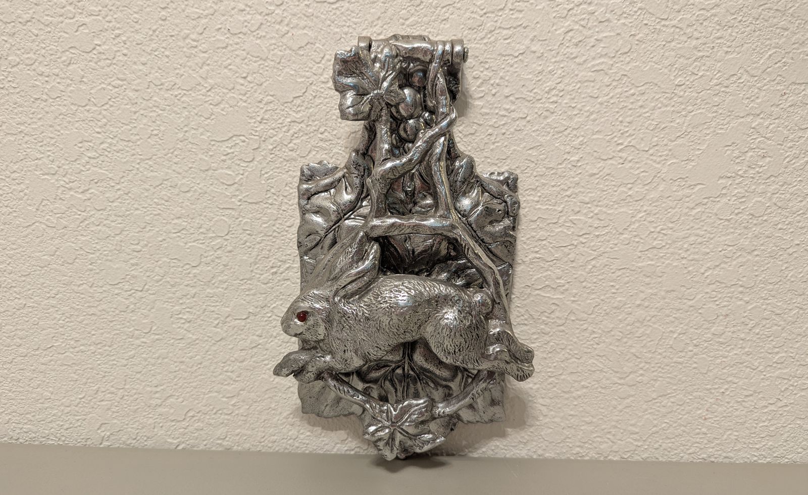 vintage arthur court bunny door knocker  1999