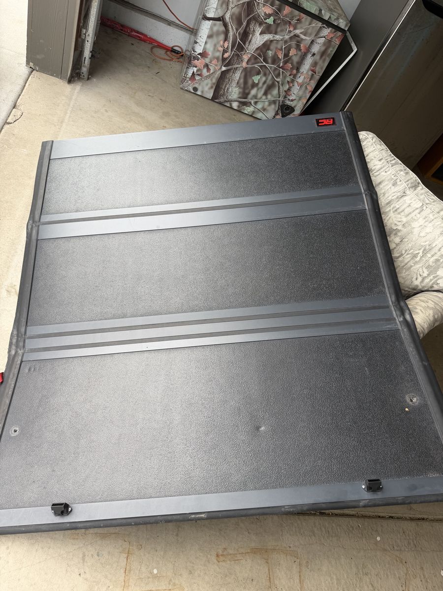 Rough Country Hard Tri-Fold Truck Bed Tonneau Cover
