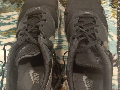 Men's Size 13 Nike Air Max Tavas Shoes