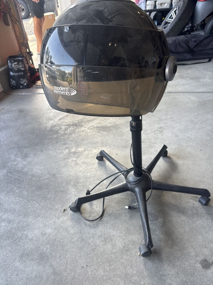 Heat helmet for hair salon