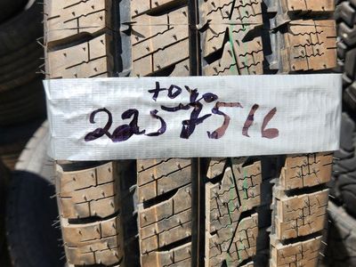 225/75r16 toyo Celsius cargo
